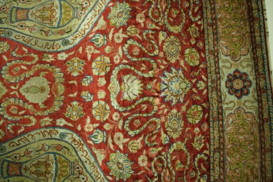 Zbliżenie wzoru dywanu jedwabnego