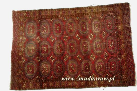 Turkmeński dywan przed naprawą